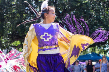 Students Demonstrate Powwow Dances at American Island Days